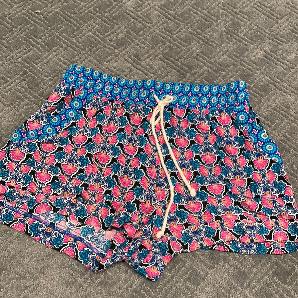 Lily White draw string shorts.